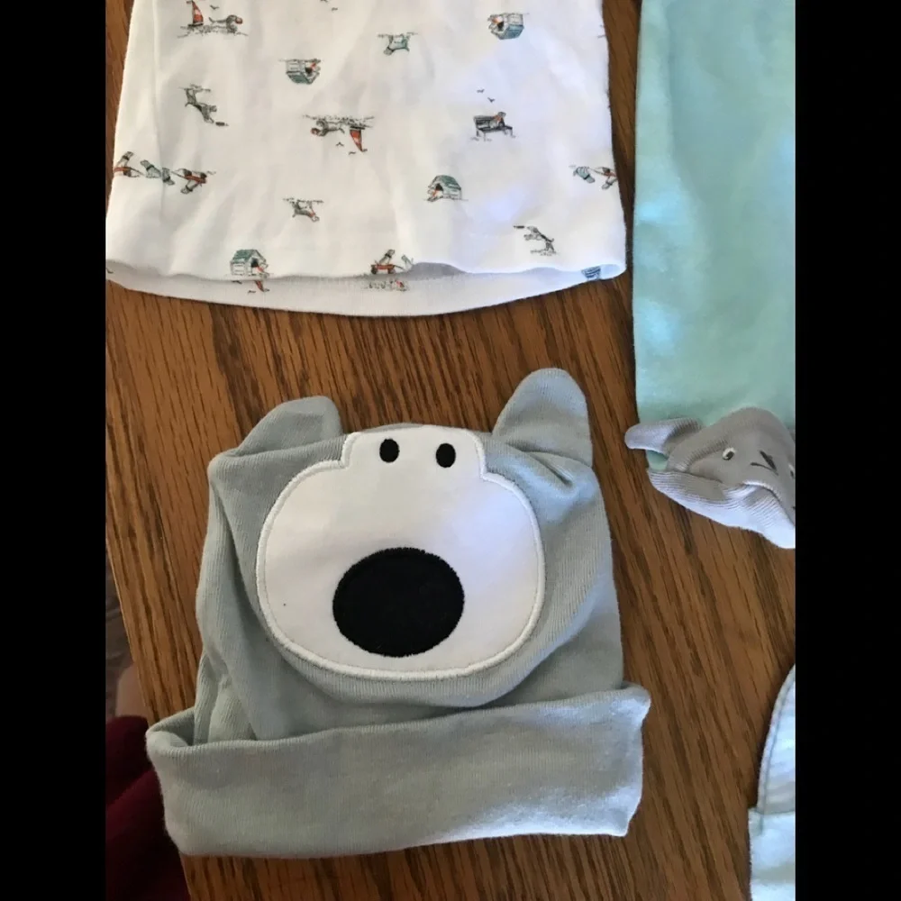 Carter’s Newborn 4 piece Set